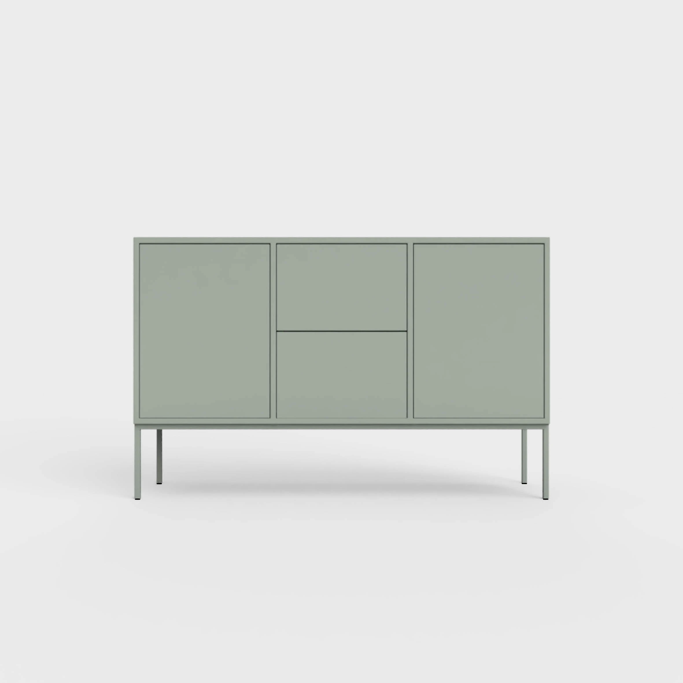 En minimalistisk skænk med et tidløst og harmonisk design.