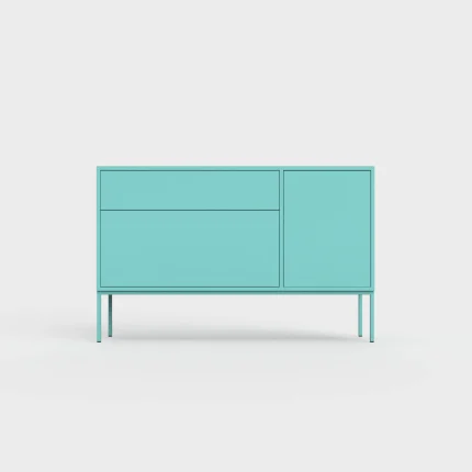 En moderne skænk med et stilrent design, der kombinerer funktion og æstetik
