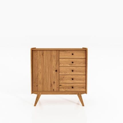RETRO skænk i olieret træ med fem skuffer og én låge – i harmonisk og let retrodesign med skrå ben.
