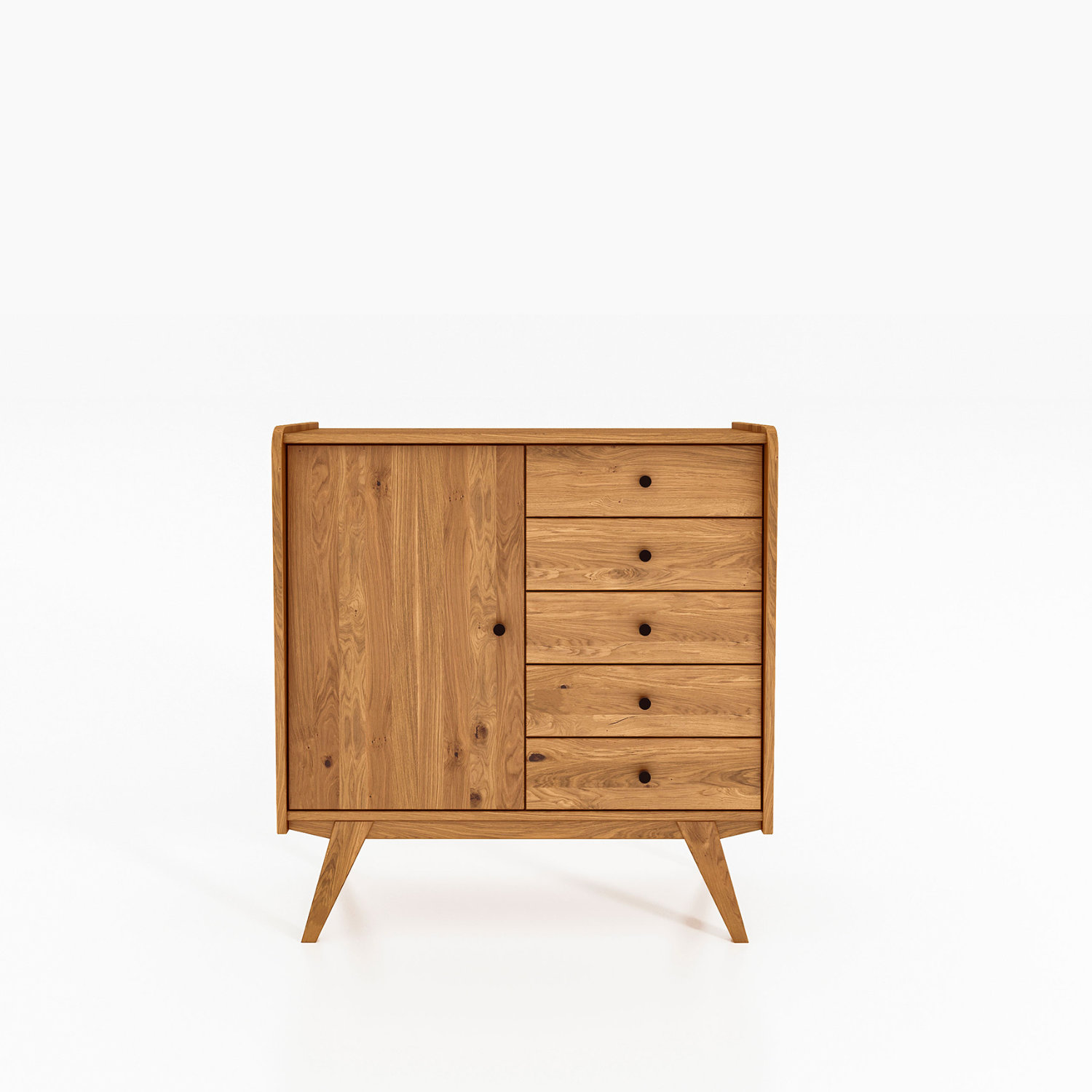 RETRO skænk i olieret træ med fem skuffer og én låge – i harmonisk og let retrodesign med skrå ben.